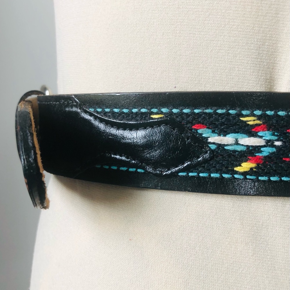 Belt embroidered Native American detail  Black leather SilverBuckle 1 1/2" x 30"